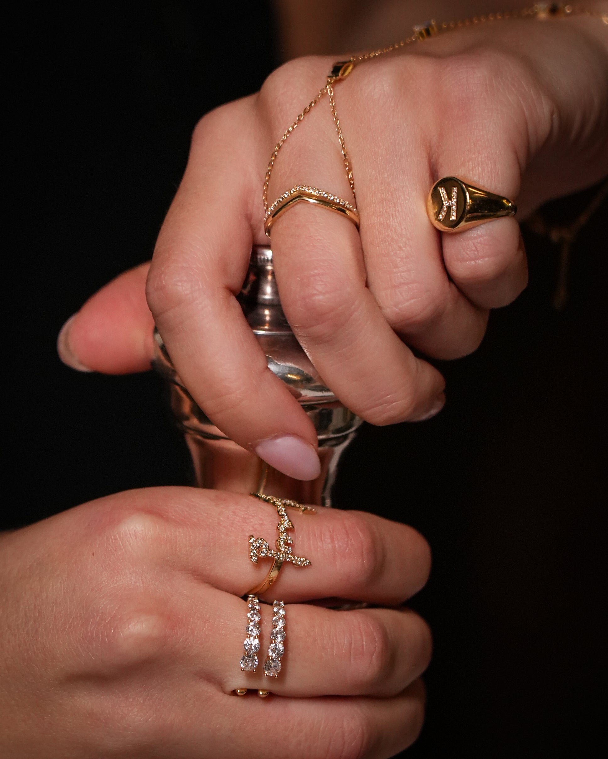 Double Line Curved V Ring