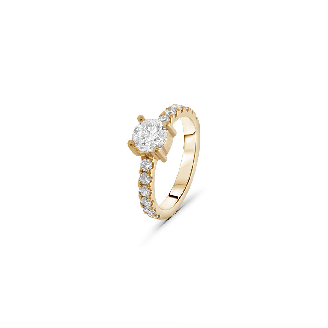 Lab Grown Diamond Round-Cut Stone Studded Ring