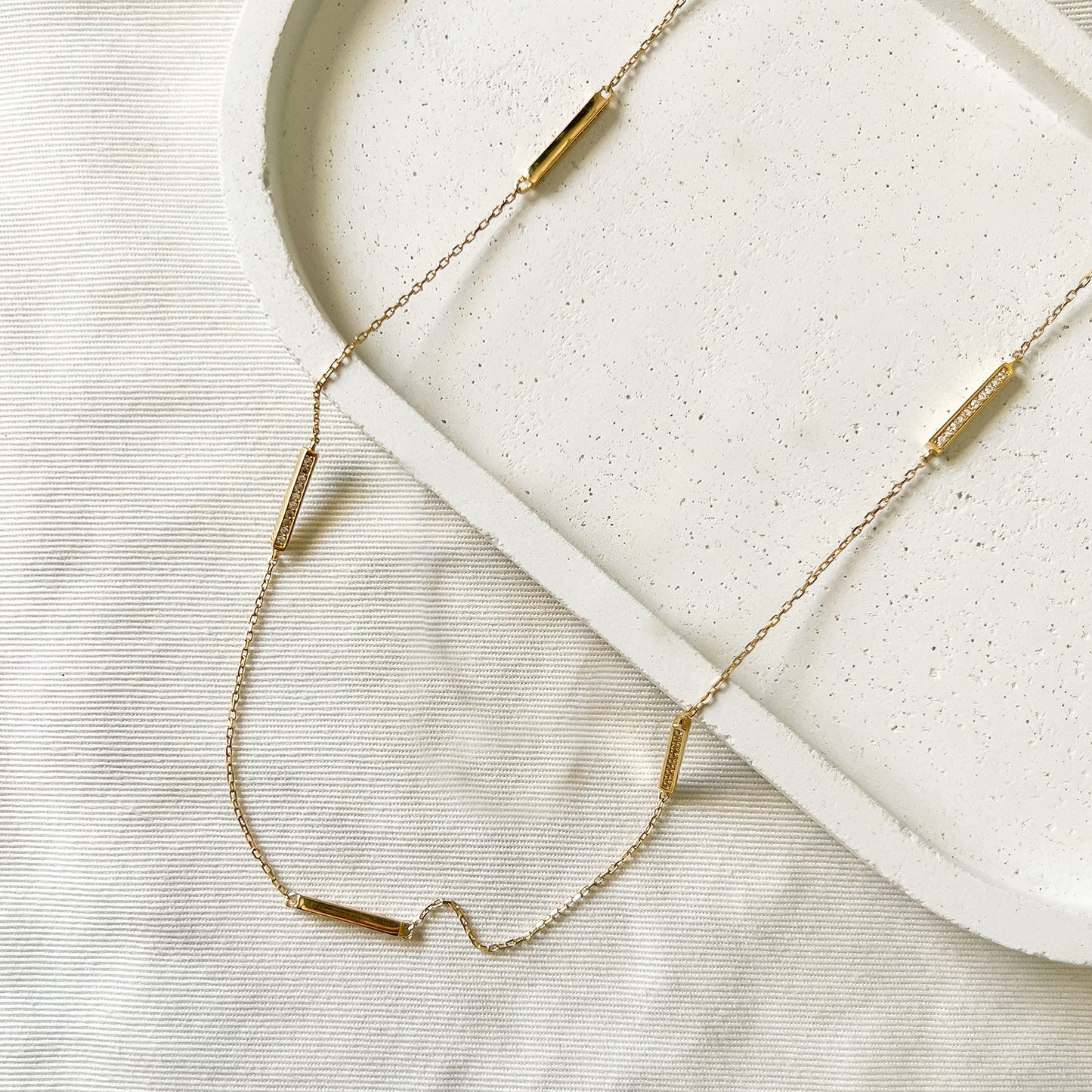 Dashed Long Necklace