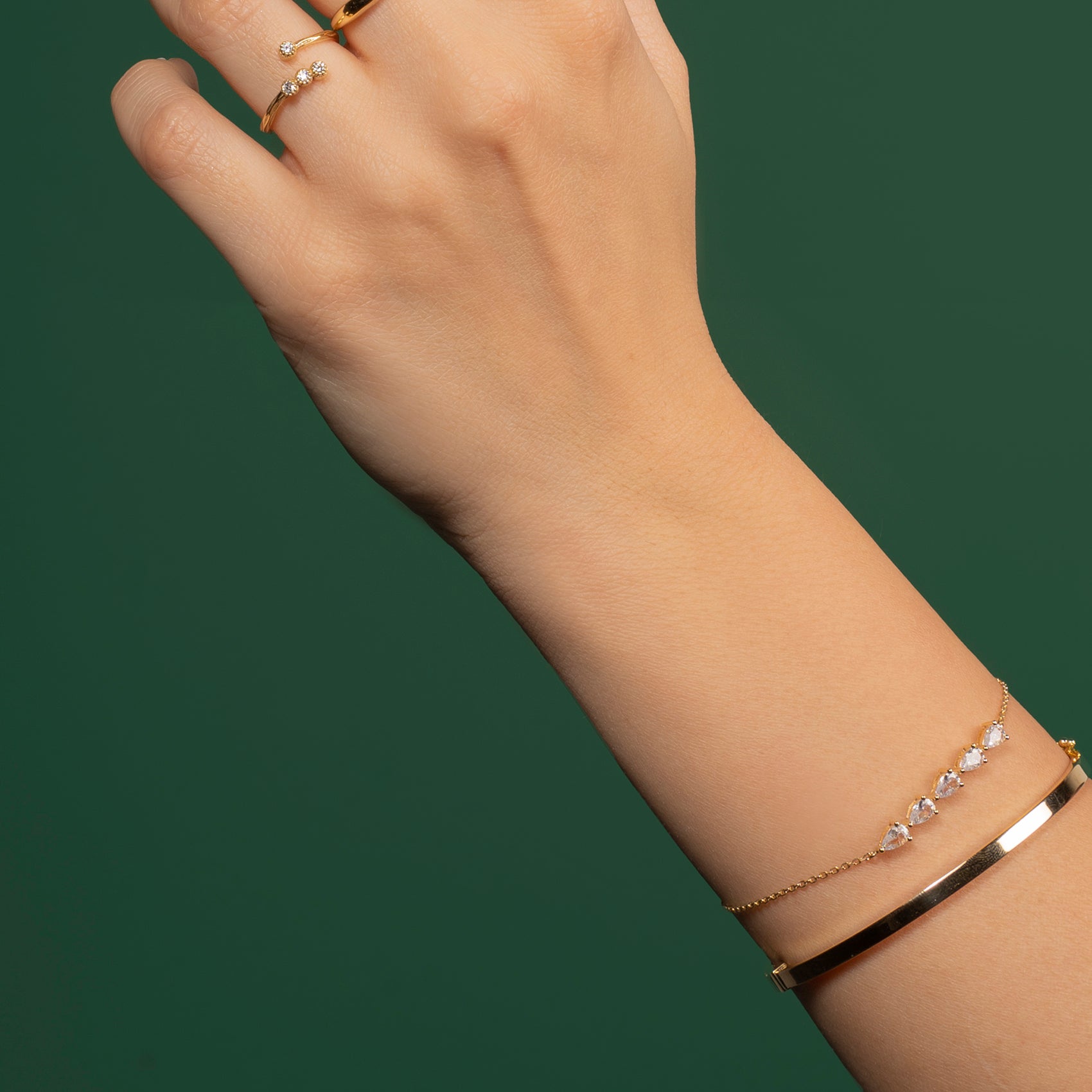 Skinny Bangle | 18-karat gold. Skinny Bangle | 18-karat gold.