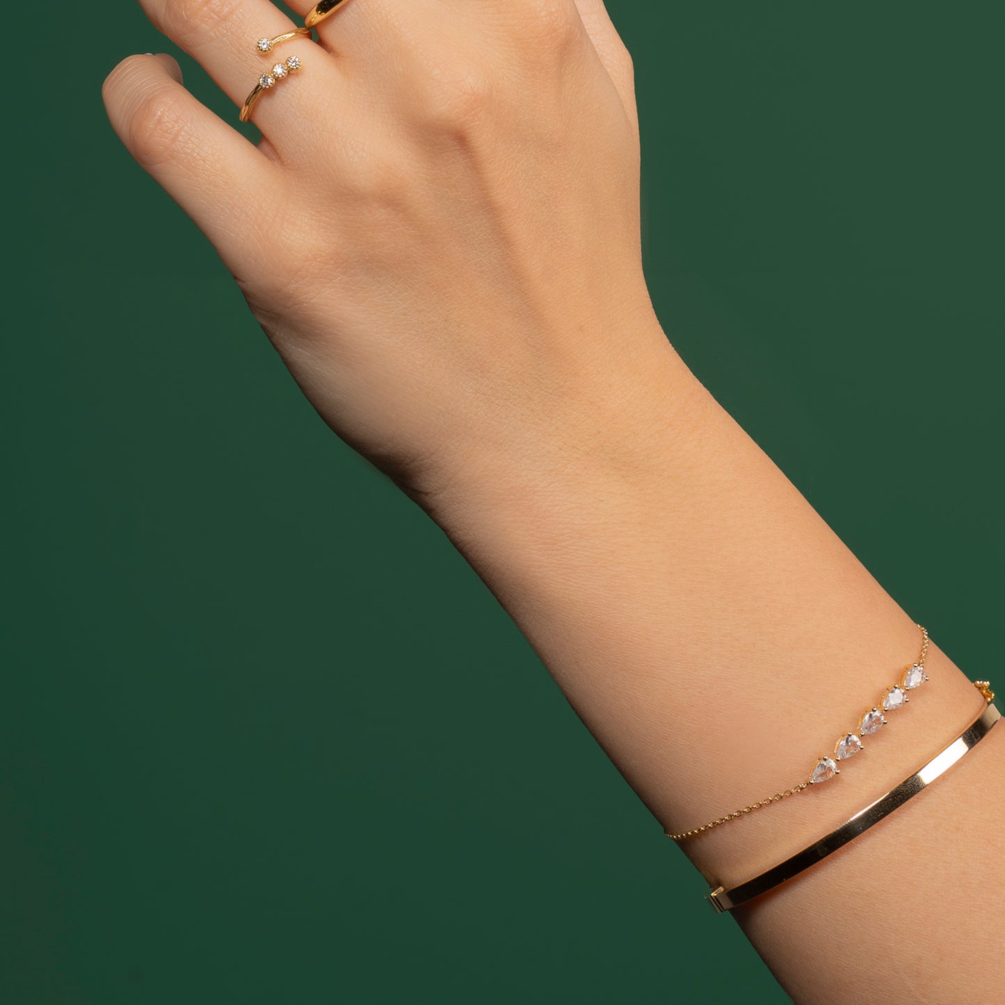 pear-stone-bracelet-skinny-bangle