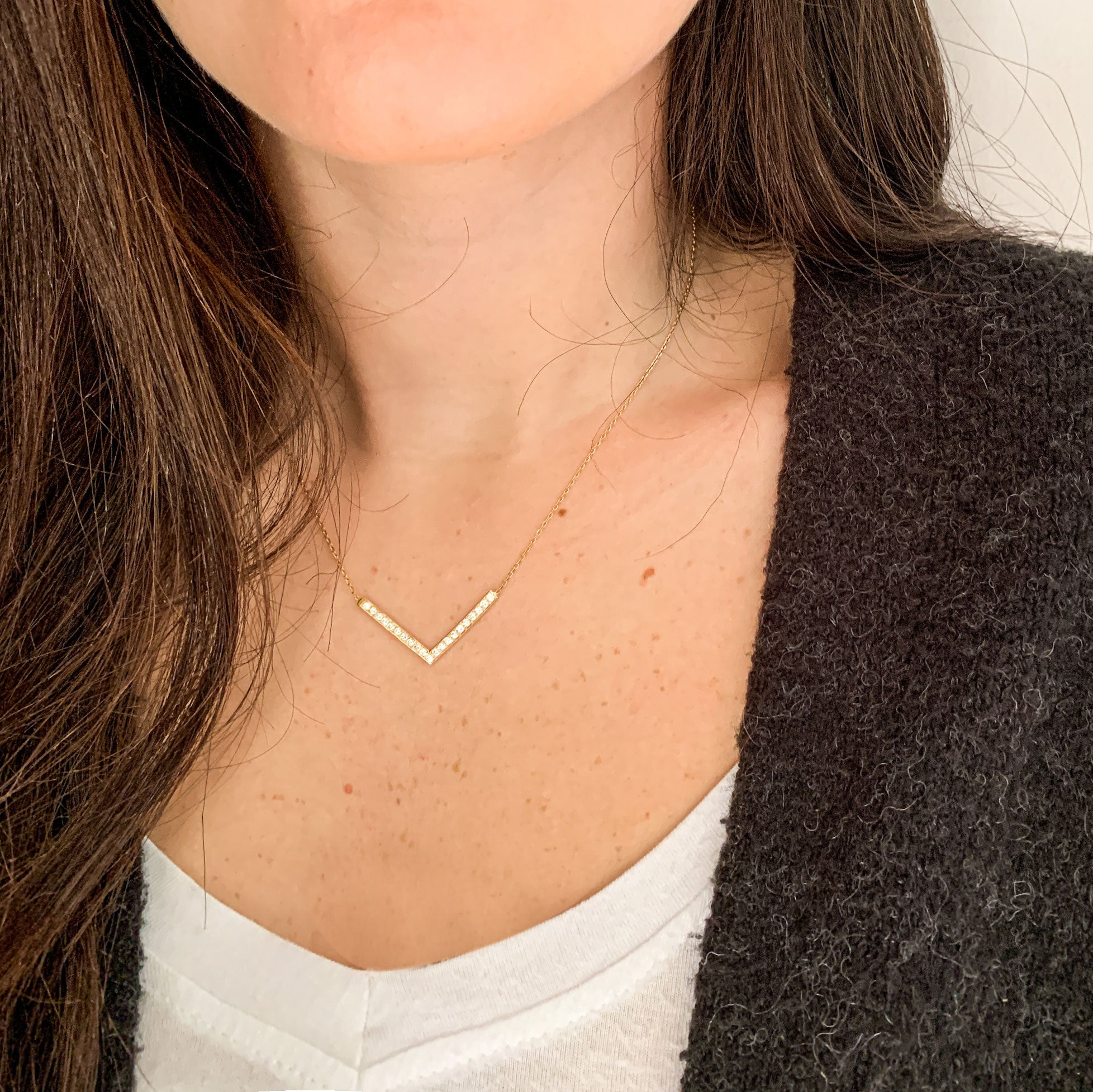 v necklace